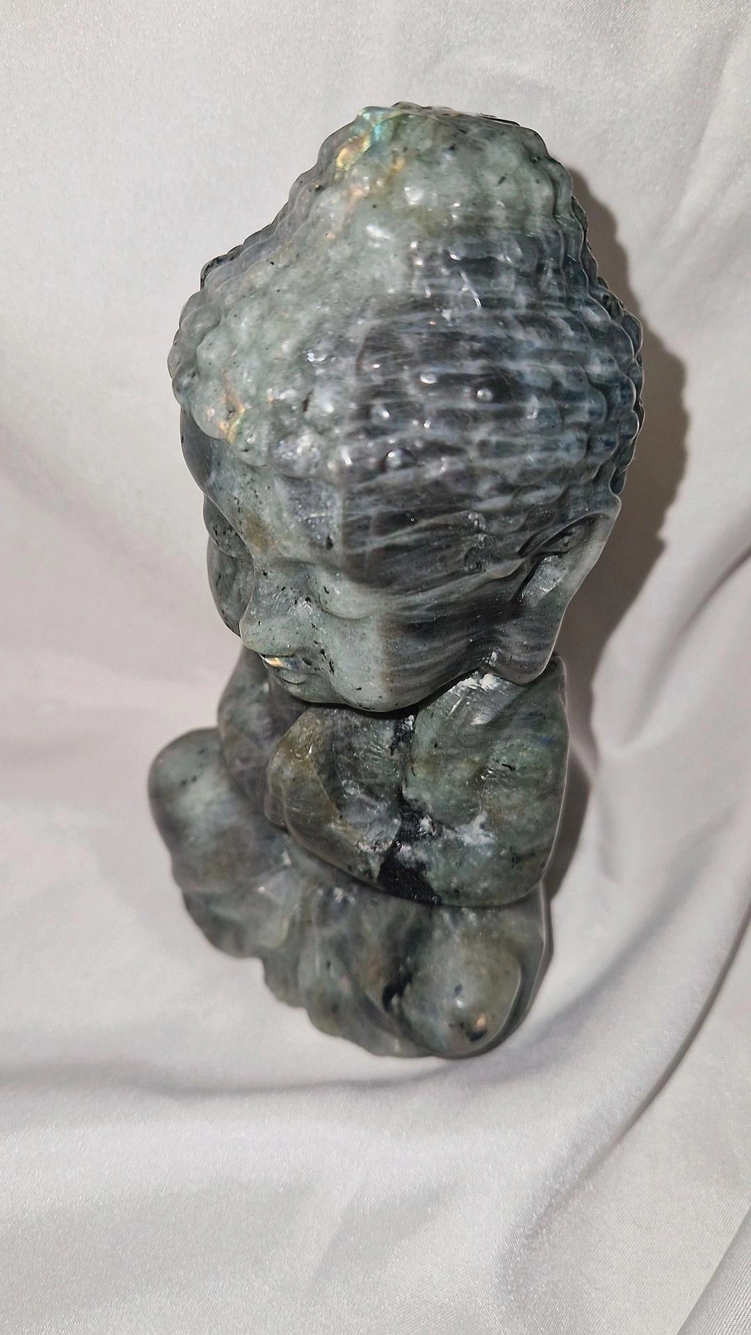 Labradorit Buddha
